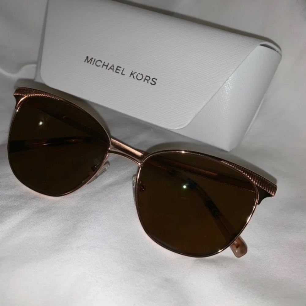 Michael kors polarized sunglasses ! - Picture 2 of 3